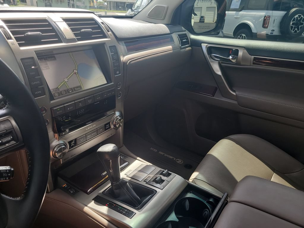 Used 2019 Lexus GX 460 Premium AWD/4WD image 19