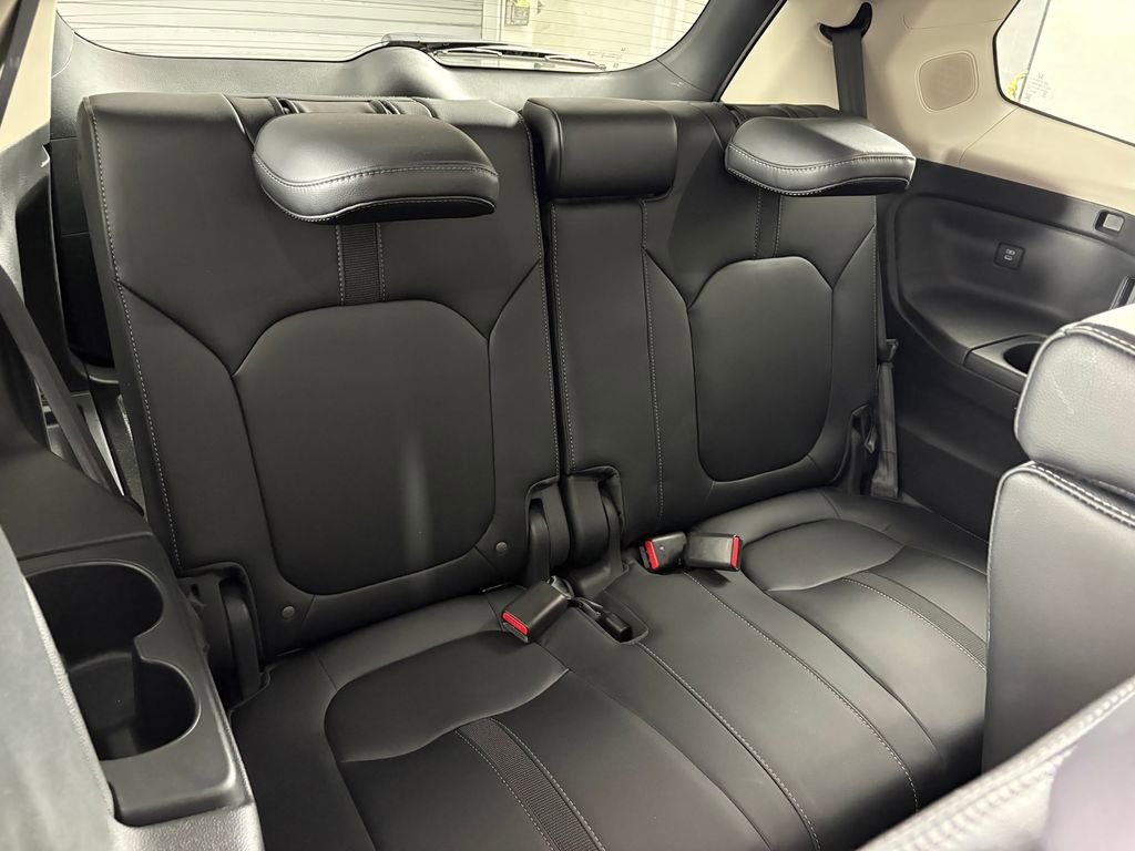 Used 2024 Honda Pilot Touring image 36