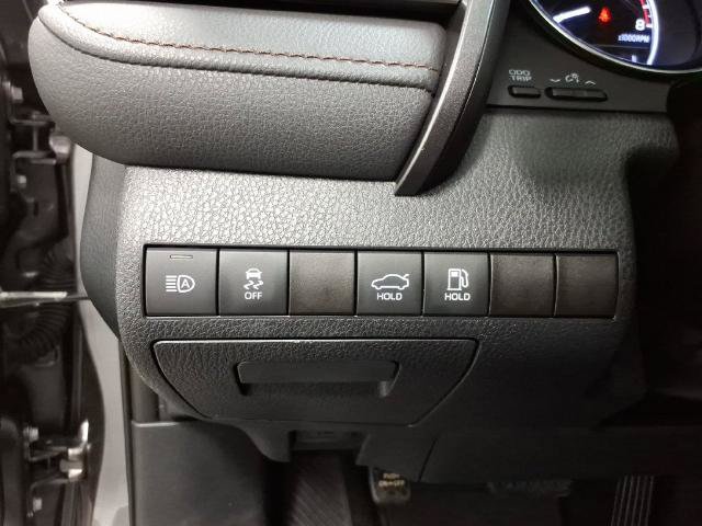 Used 2020 Toyota Camry LE w/ Carpet Mat Package FWD image 22