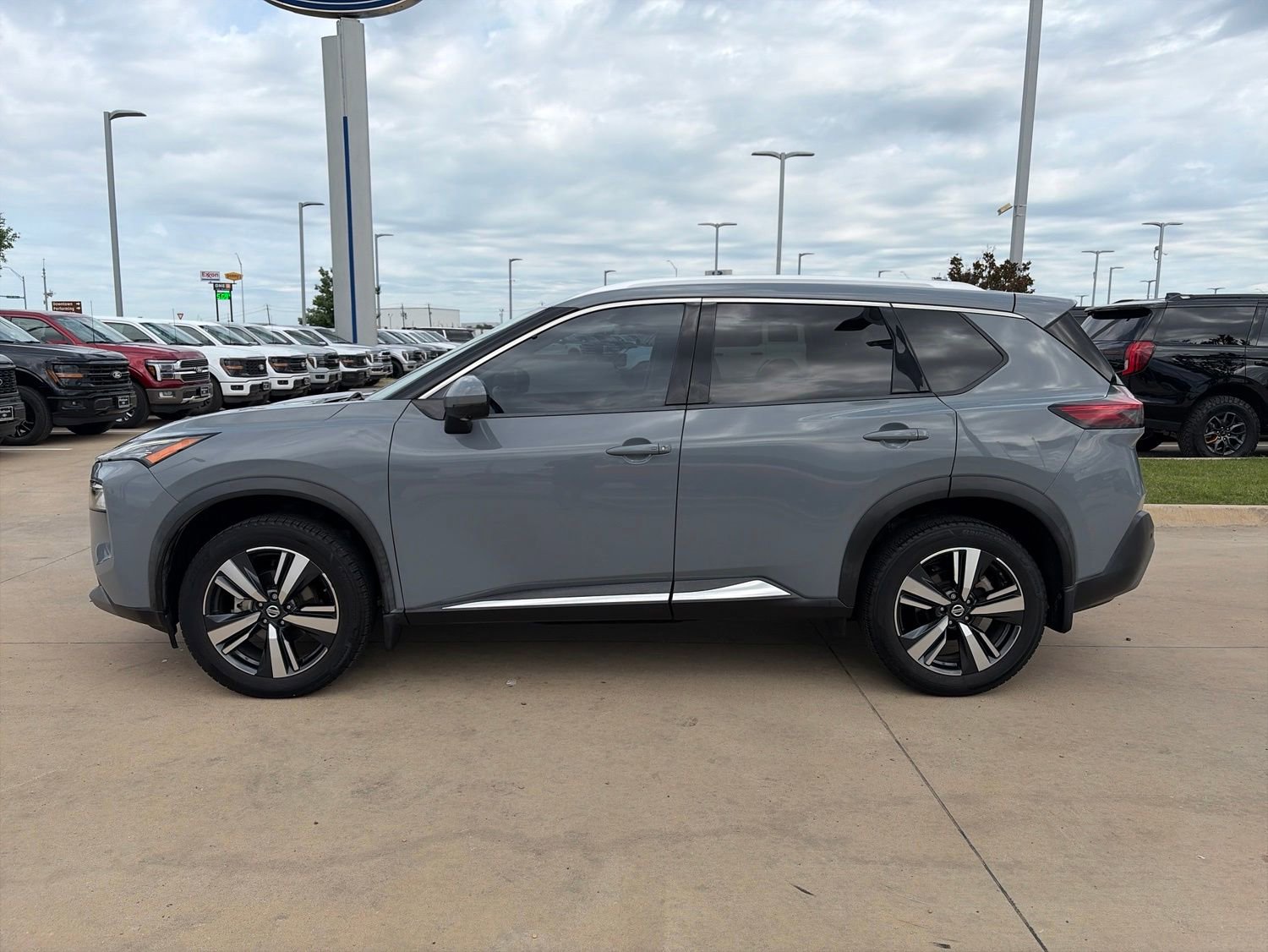 Used 2021 Nissan Rogue SL FWD video 2