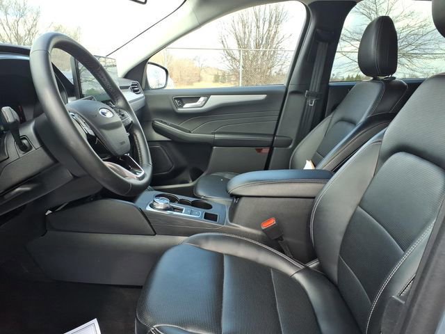 Certified 2025 Ford Escape Platinum image 13