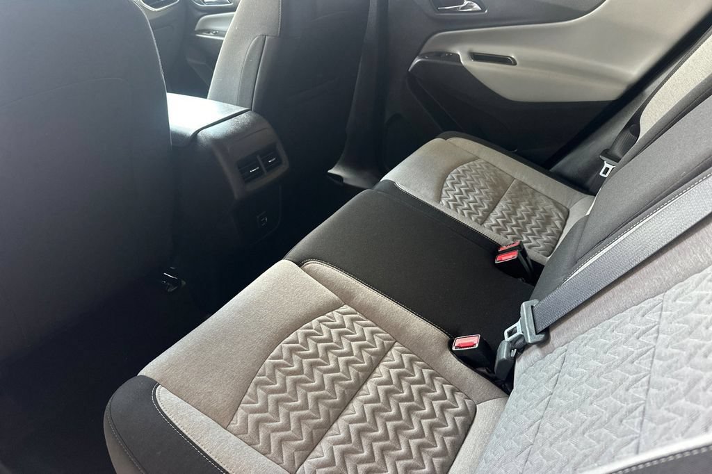 Used 2022 Chevrolet Equinox LT FWD image 15