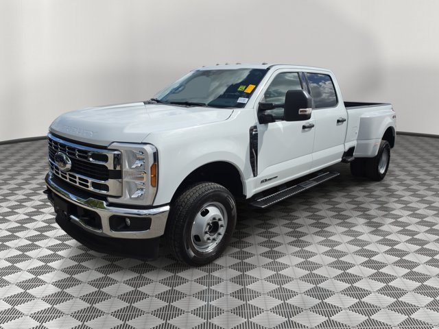 Certified 2026 Ford F350 XLT AWD/4WD image 3