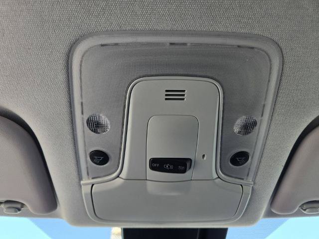 Used 2018 Toyota Prius Prime Premium w/ Carpet Mat Package FWD image 21