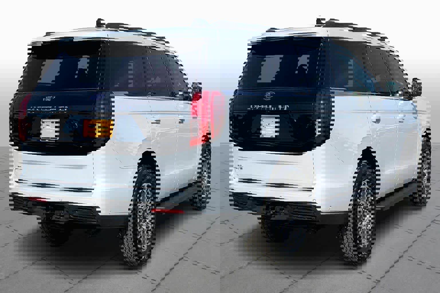 Certified 2025 Ford Expedition Active image 3