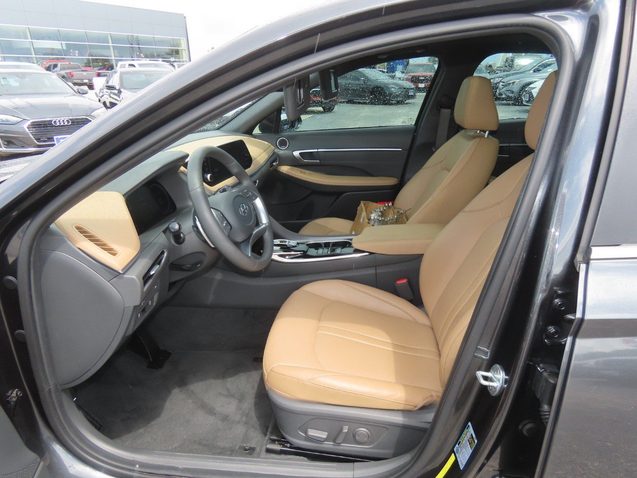 Used 2022 Hyundai Sonata Limited FWD image 24