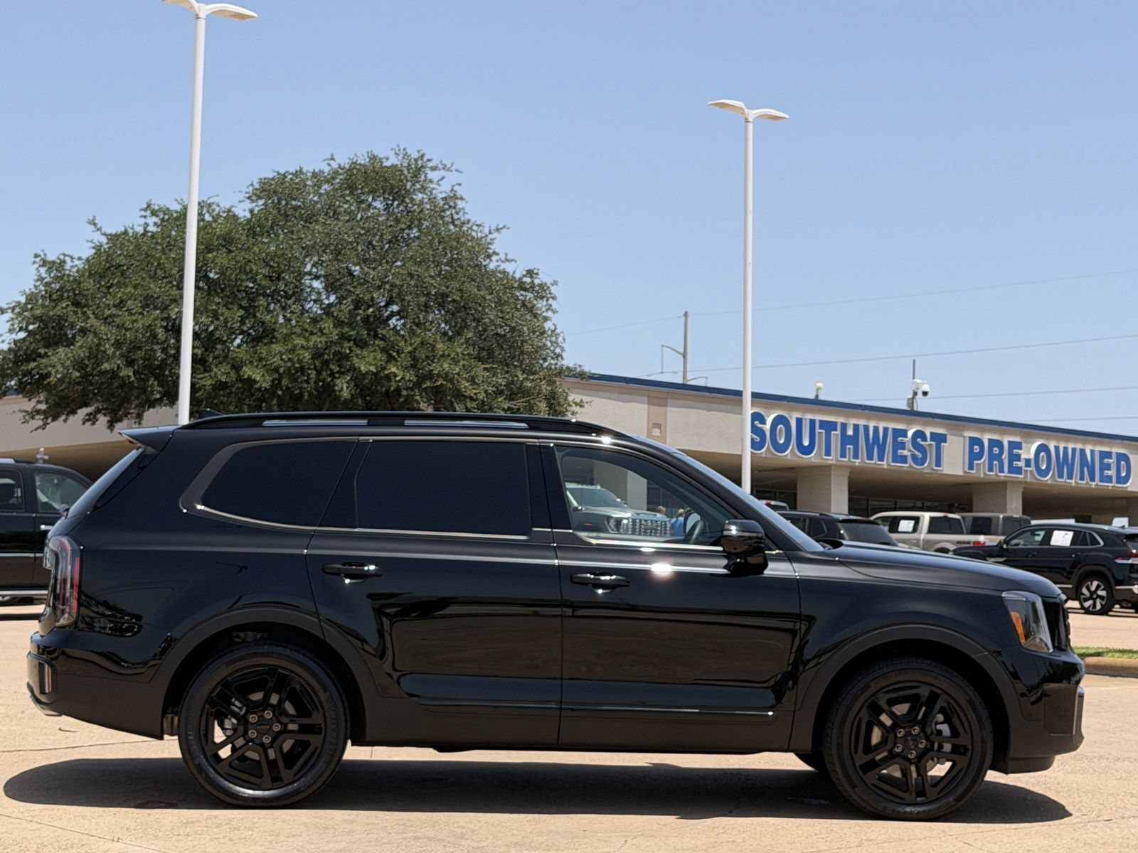 Used 2025 Kia Telluride SX X-Line AWD/4WD video 3