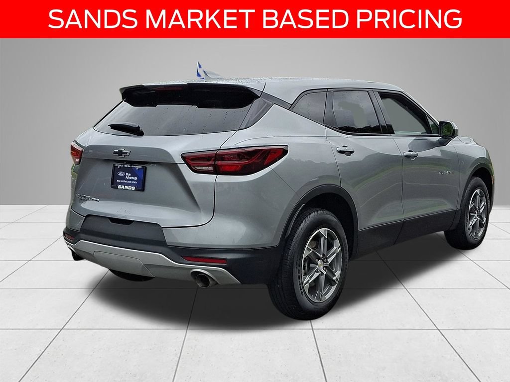 Used 2023 Chevrolet Blazer LT w/ Driver Confidence Package AWD/4WD image 4