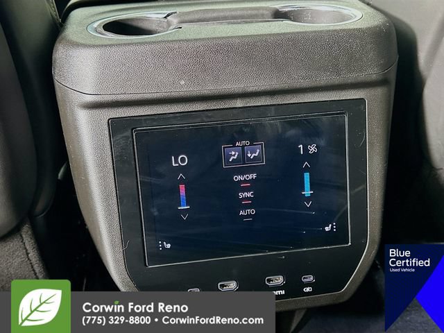 Used 2025 GMC Yukon Denali Ultimate AWD/4WD image 31