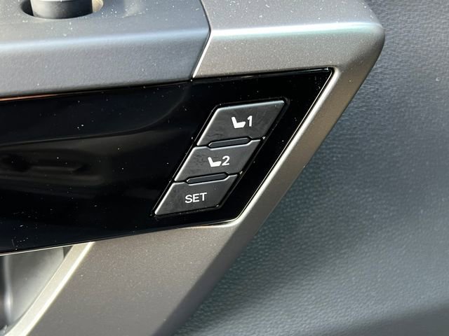 Used 2025 Toyota Tundra Limited image 22