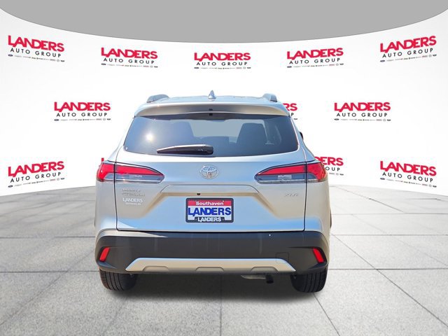 Used 2024 Toyota Corolla Cross XLE FWD image 4
