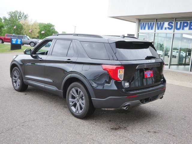 Certified 2023 Ford Explorer XLT w/ Equipment Group 202A AWD/4WD image 7