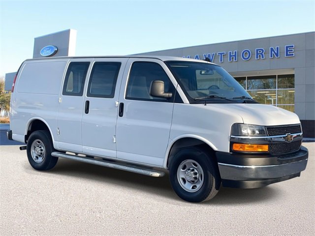 Used 2024 Chevrolet Express 2500 w/ Driver Convenience Package image 5