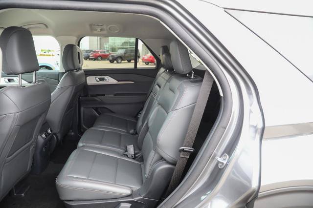 Certified 2025 Ford Explorer Active w/ Active Comfort Package AWD/4WD image 30