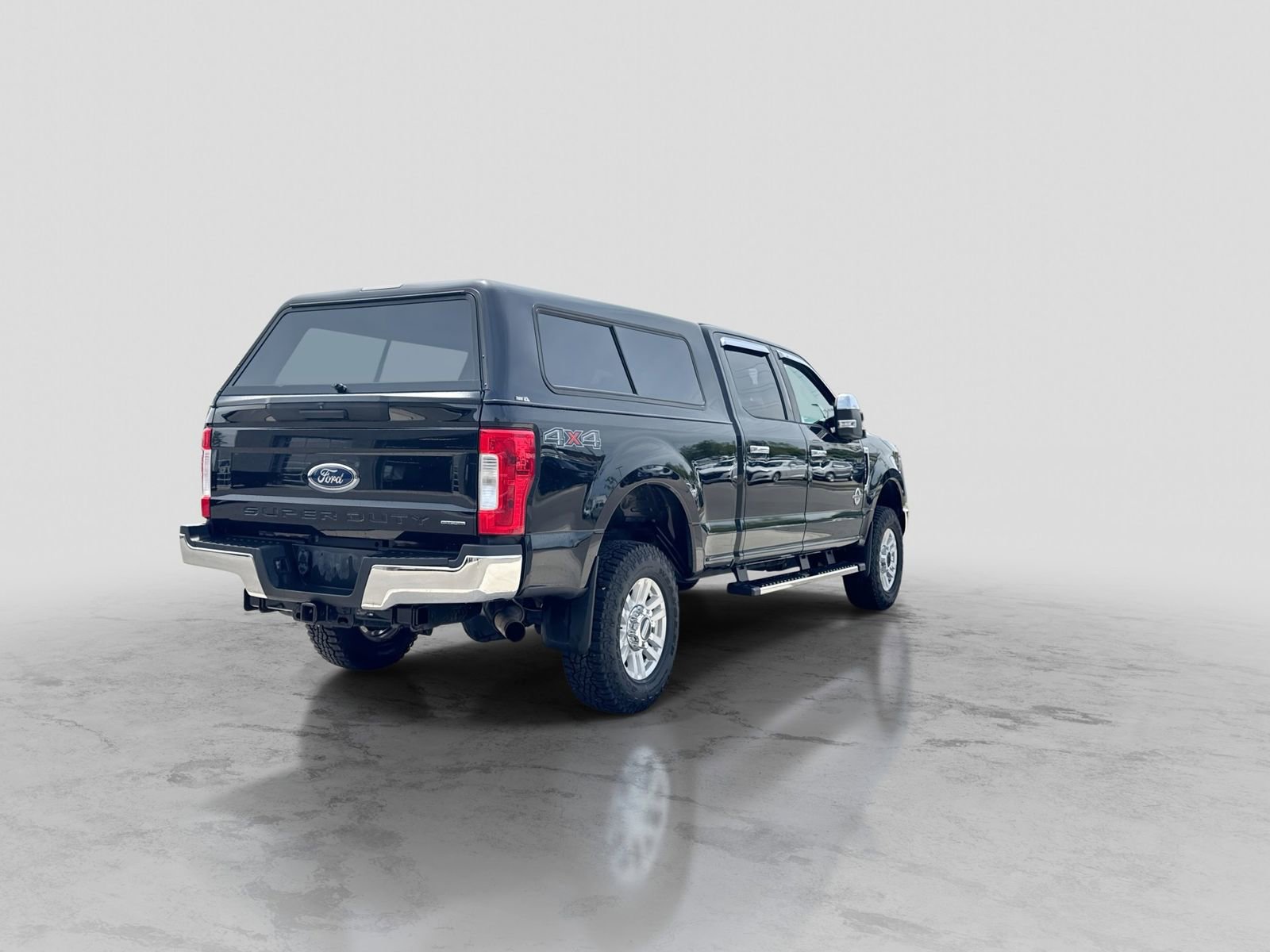 Certified 2017 Ford F250 XLT AWD/4WD image 8