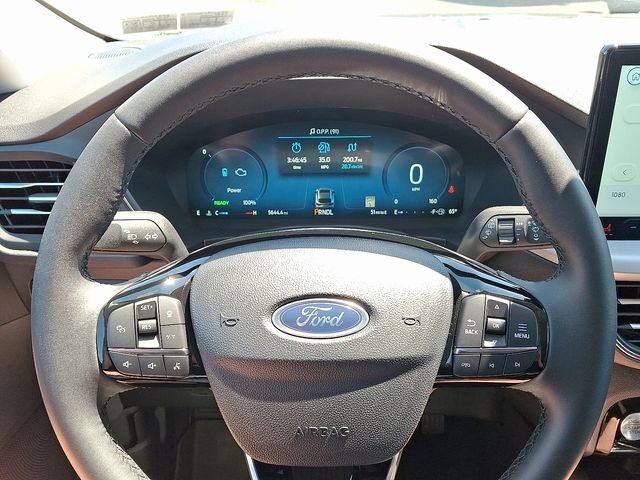 Certified 2025 Ford Escape Platinum FWD image 20