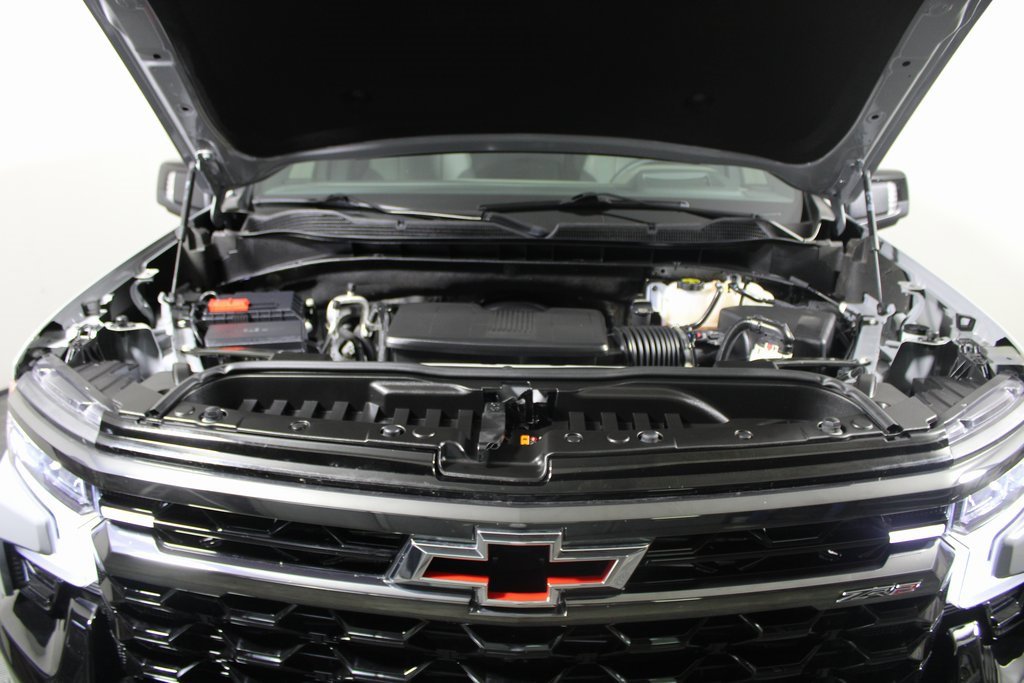 Used 2025 Chevrolet Silverado 1500 ZR2 w/ Technology Package image 7