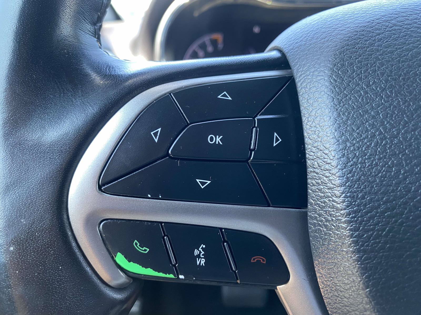 Used 2021 Jeep Grand Cherokee Laredo X RWD image 19