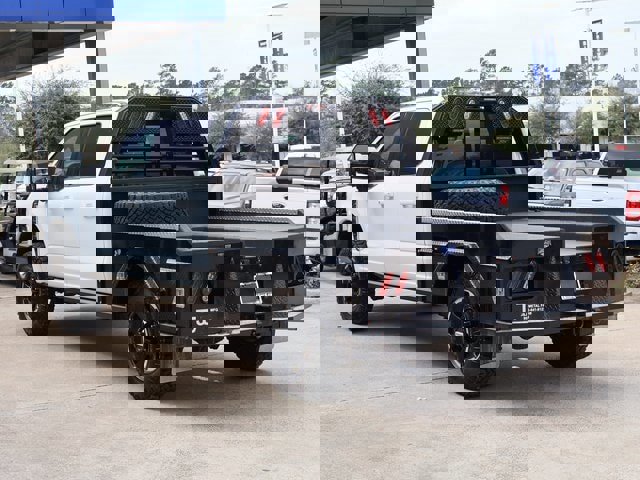 Certified 2025 Ford F250 Lariat w/ Tremor Off-Road Package image 4