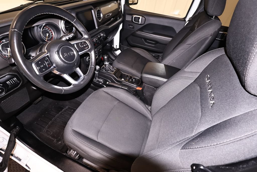 Used 2019 Jeep Wrangler Unlimited Sahara w/ Uconnect 4C Nav & Sound Group AWD/4WD image 28
