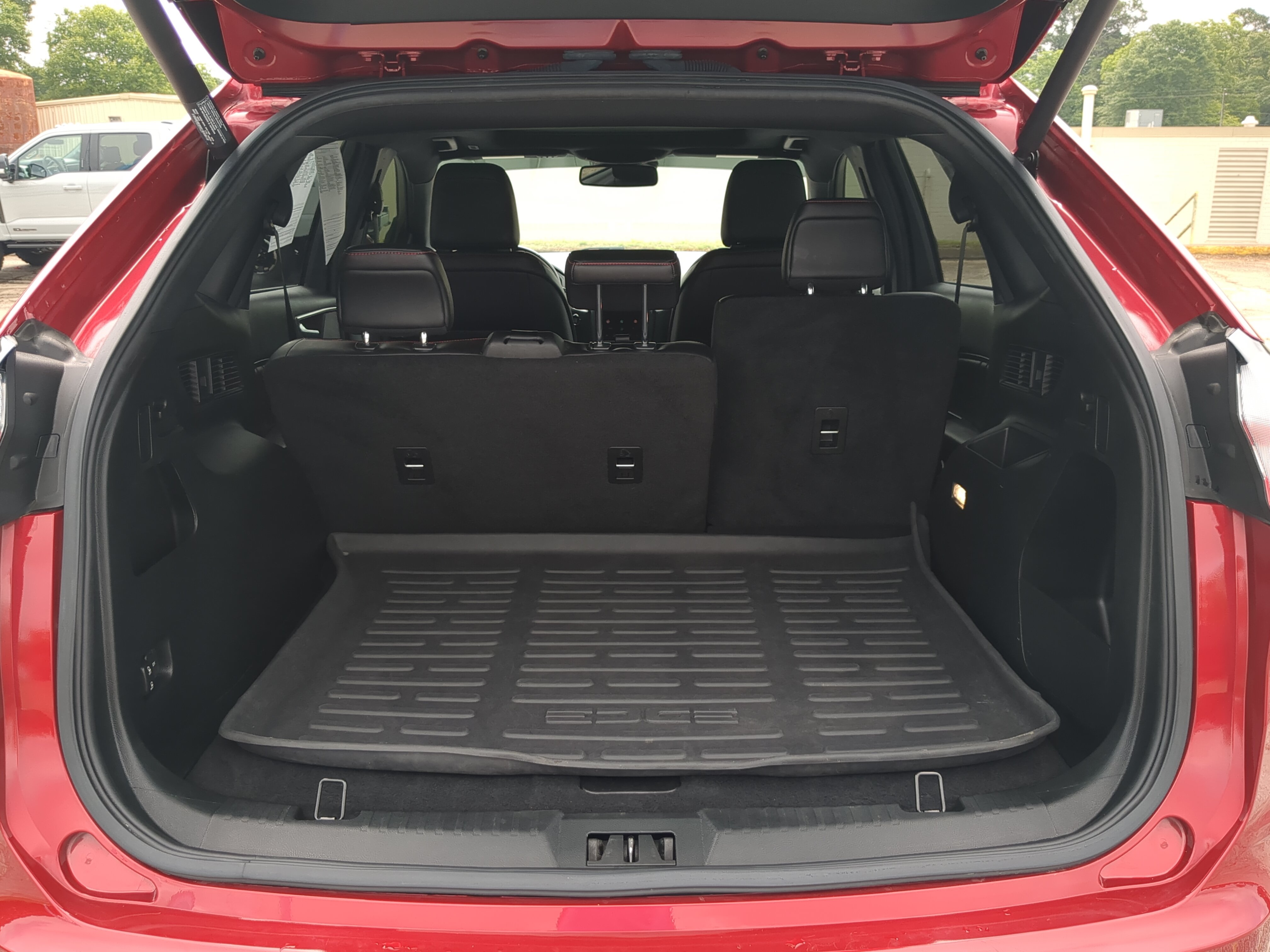 Certified 2022 Ford Edge ST-Line AWD/4WD image 11