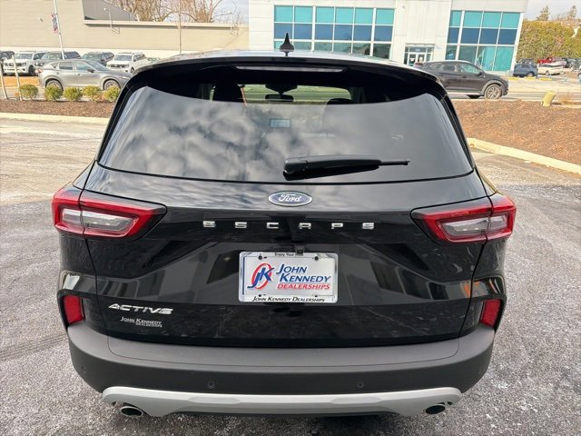 Certified 2025 Ford Escape Active w/ Cold Weather Package image 4