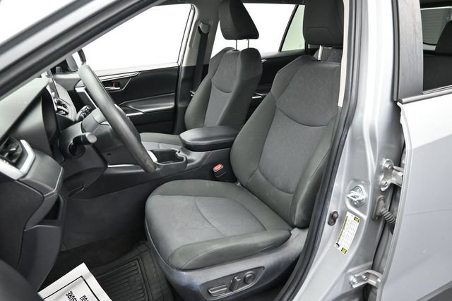 Used 2024 Toyota RAV4 XLE FWD image 11