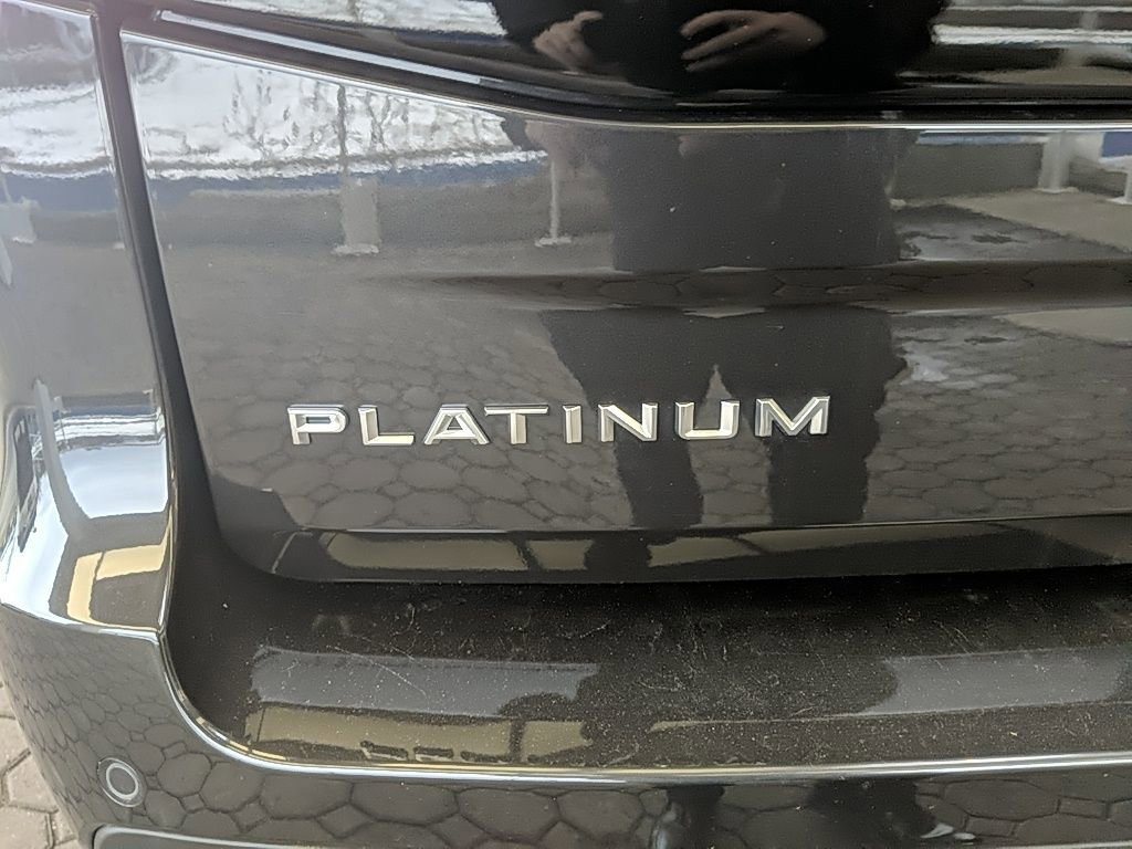 Certified 2025 Ford Expedition Max Platinum image 9
