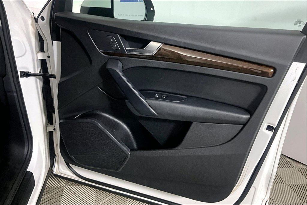 Used 2019 Audi Q5 2.0T Premium AWD/4WD image 19