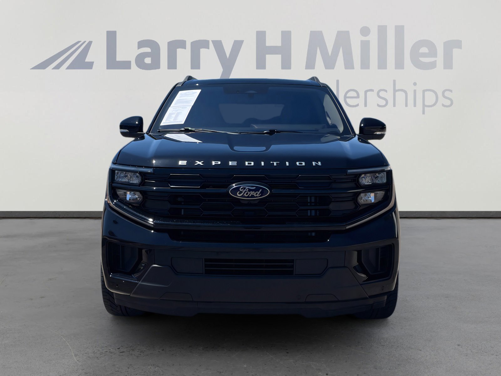 Certified 2025 Ford Expedition Active RWD image 9