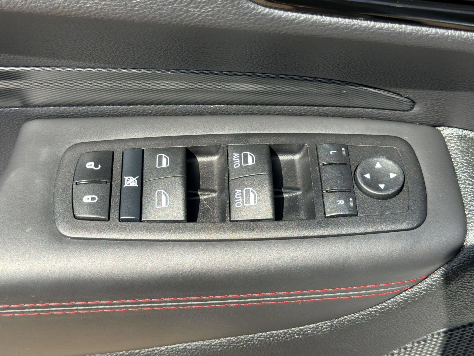 Used 2025 Dodge Durango R/T AWD/4WD image 14