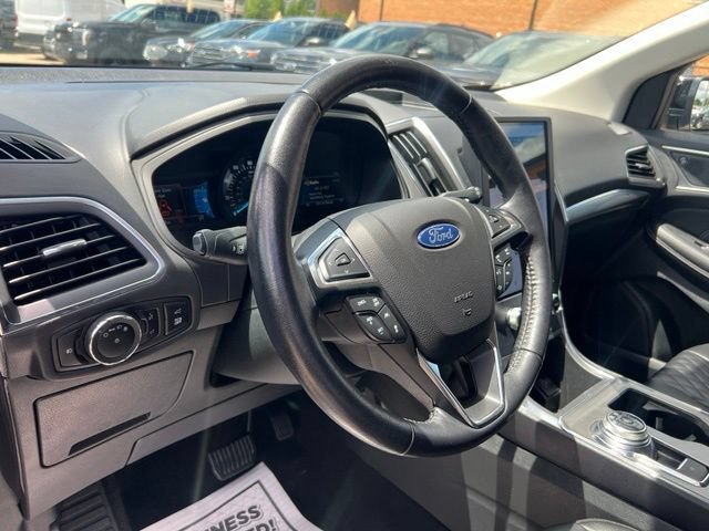 Certified 2023 Ford Edge Titanium w/ Equipment Group 301A AWD/4WD image 6