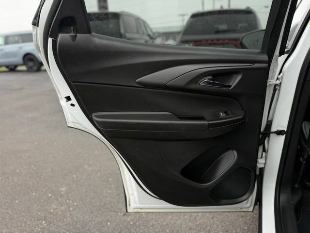 Used 2023 Chevrolet TrailBlazer RS w/ Convenience Package image 26