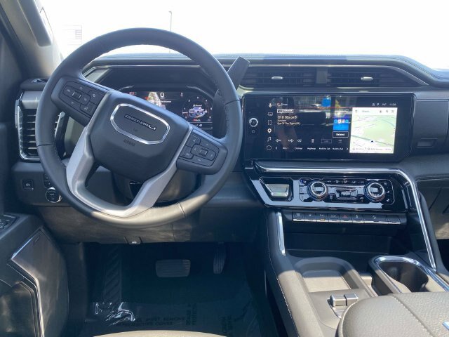 Used 2025 GMC Sierra 2500 Denali w/ Denali Reserve Package AWD/4WD image 11