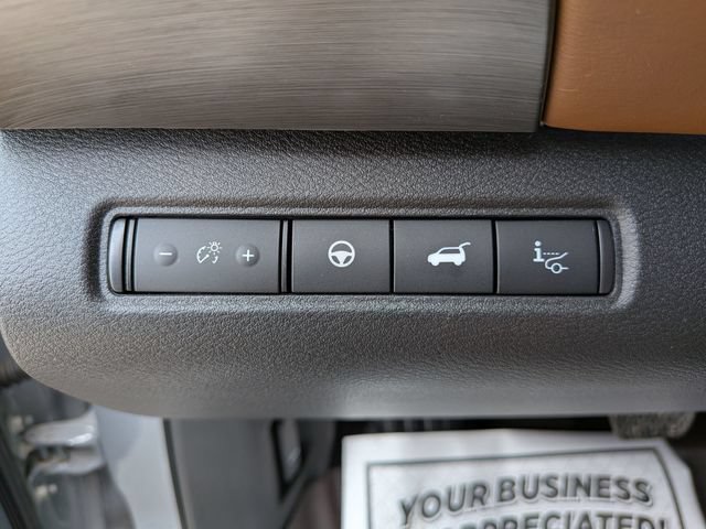 Used 2024 Nissan Pathfinder Platinum w/ Cargo Package AWD/4WD image 16