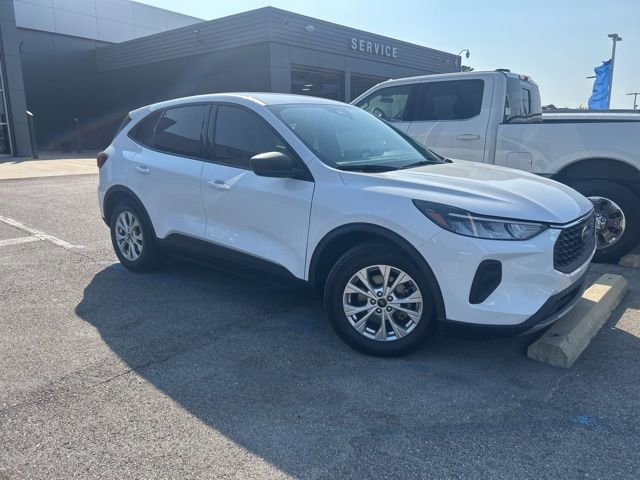 Certified 2025 Ford Escape Active image 3