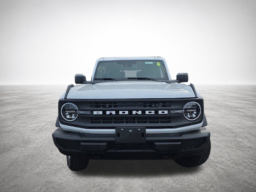 Certified 2025 Ford Bronco 2-Door AWD/4WD image 3