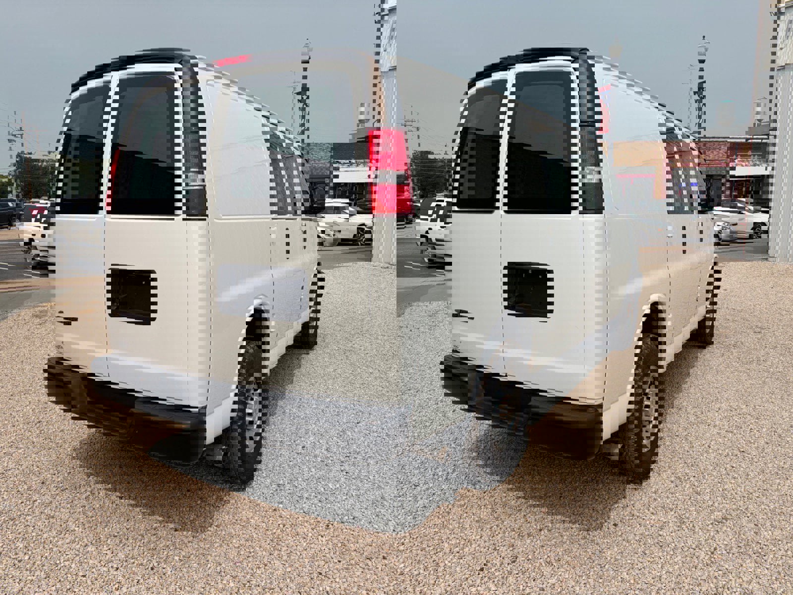 Used 2019 Chevrolet Express 3500 w/ Driver Convenience Package image 5