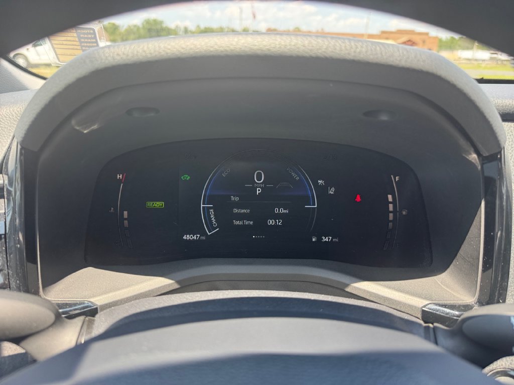 Used 2025 Toyota Camry LE FWD image 40