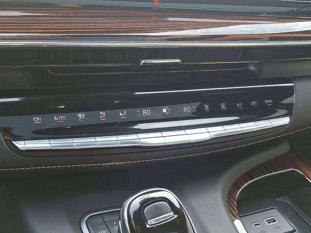 Used 2023 Cadillac Escalade ESV Premium Luxury w/ Performance Package image 17