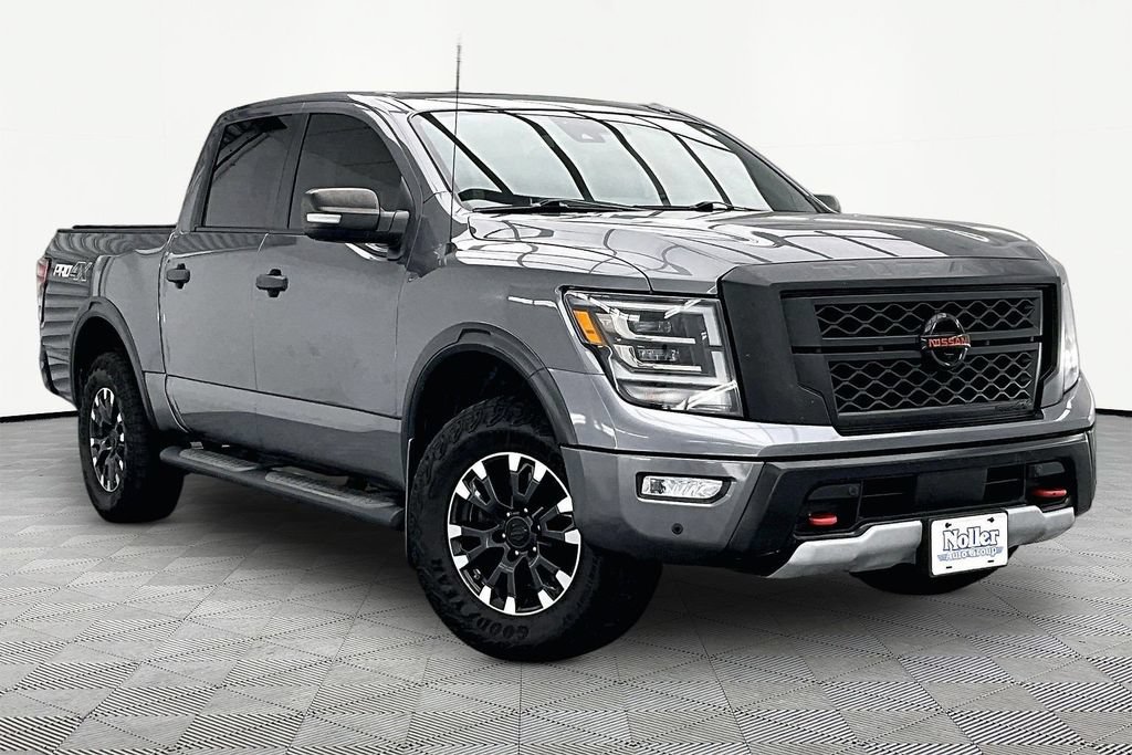 Used 2021 Nissan Titan PRO-4X w/ Pro-4x Convenience Package AWD/4WD image 12