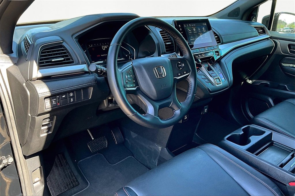 Used 2024 Honda Odyssey Sport image 14