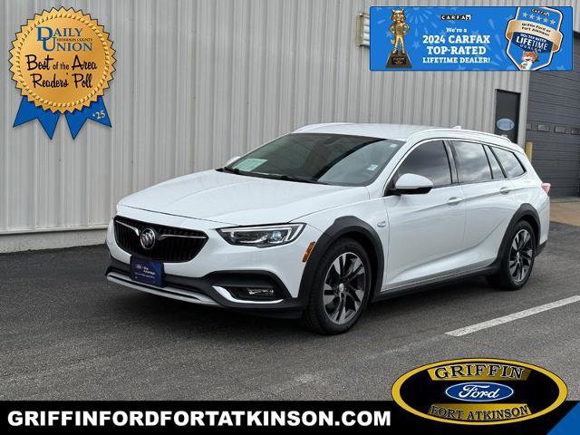 Used 2018 Buick Regal Essence w/ Driver Confidence Package #1 AWD/4WD image 1