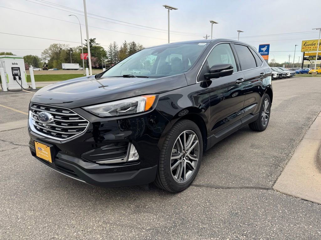 Certified 2024 Ford Edge Titanium w/ Equipment Group 301A AWD/4WD image 28