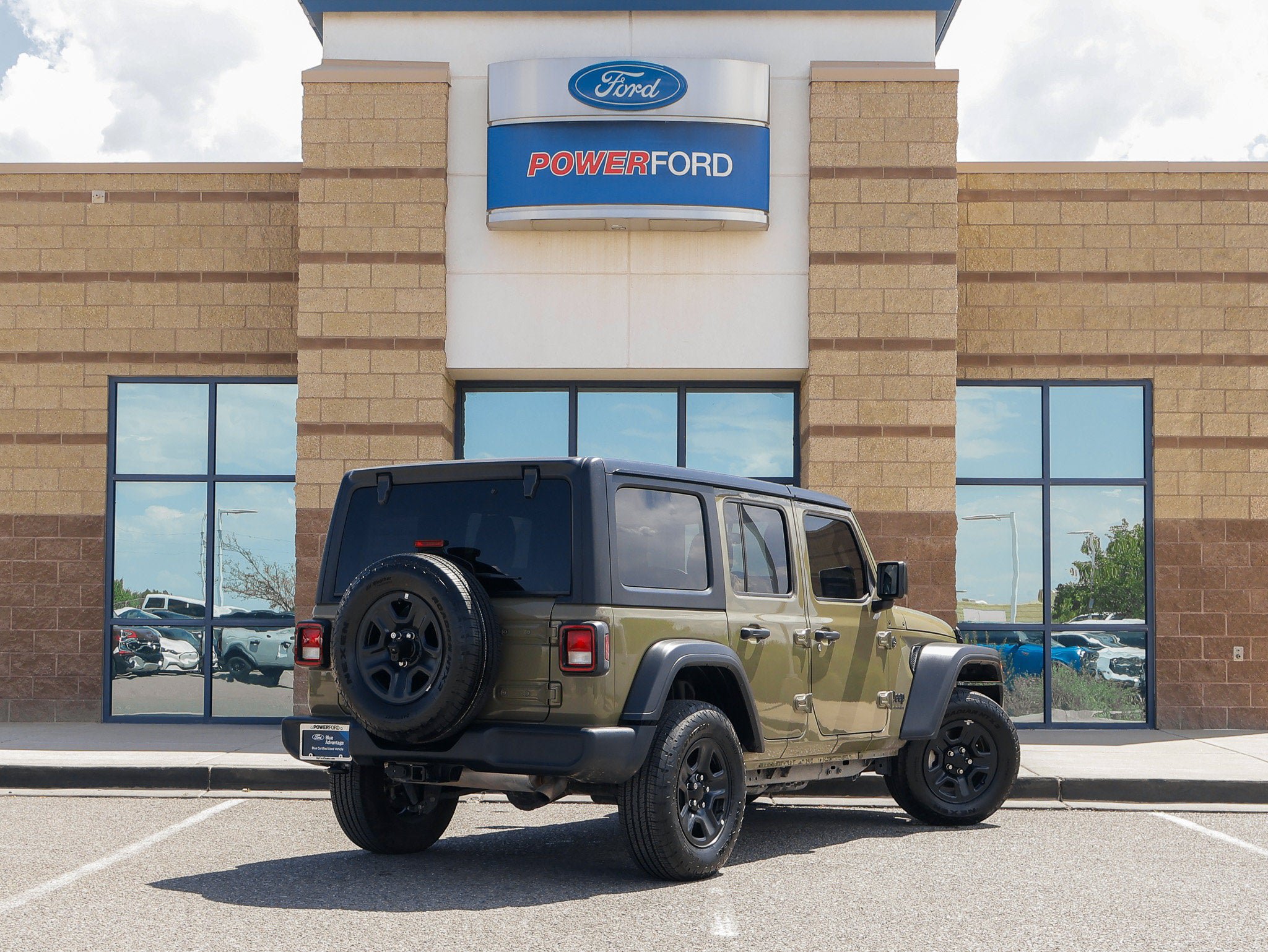 Used 2025 Jeep Wrangler Unlimited Sport AWD/4WD image 6
