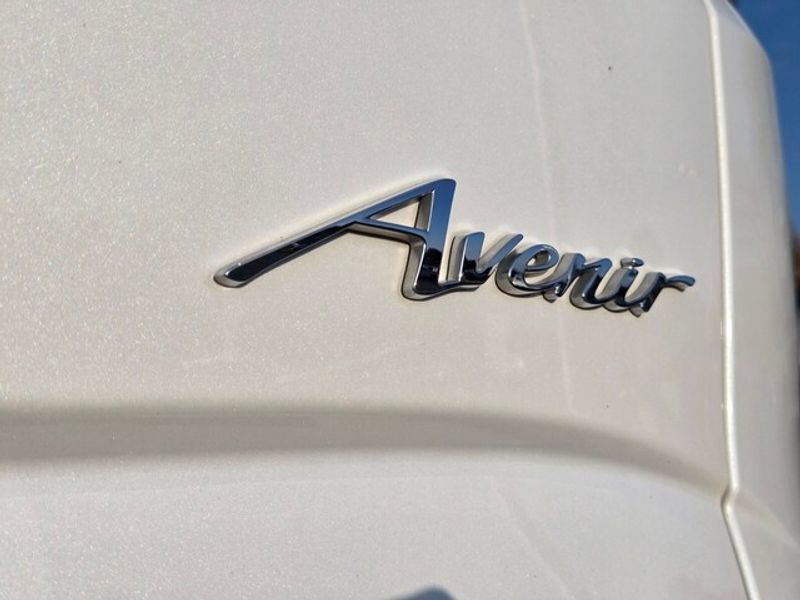 Used 2023 Buick Enclave Avenir w/ Avenir Technology Package image 17