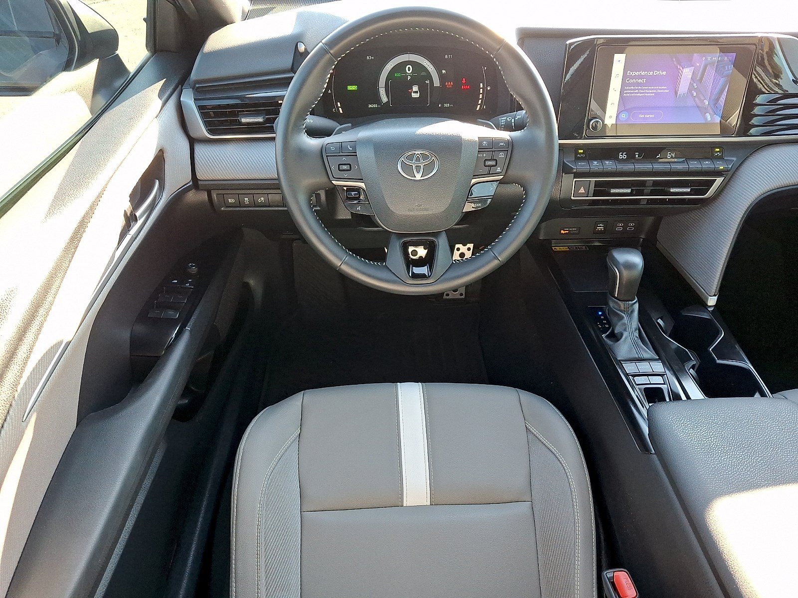 Used 2025 Toyota Camry SE FWD image 10