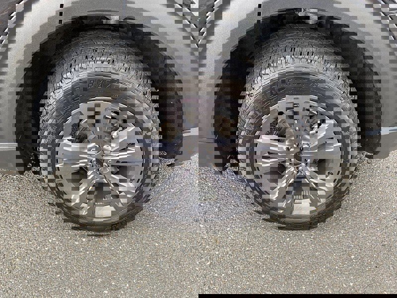 Certified 2022 Ford Explorer XLT w/ Equipment Group 202A image 18