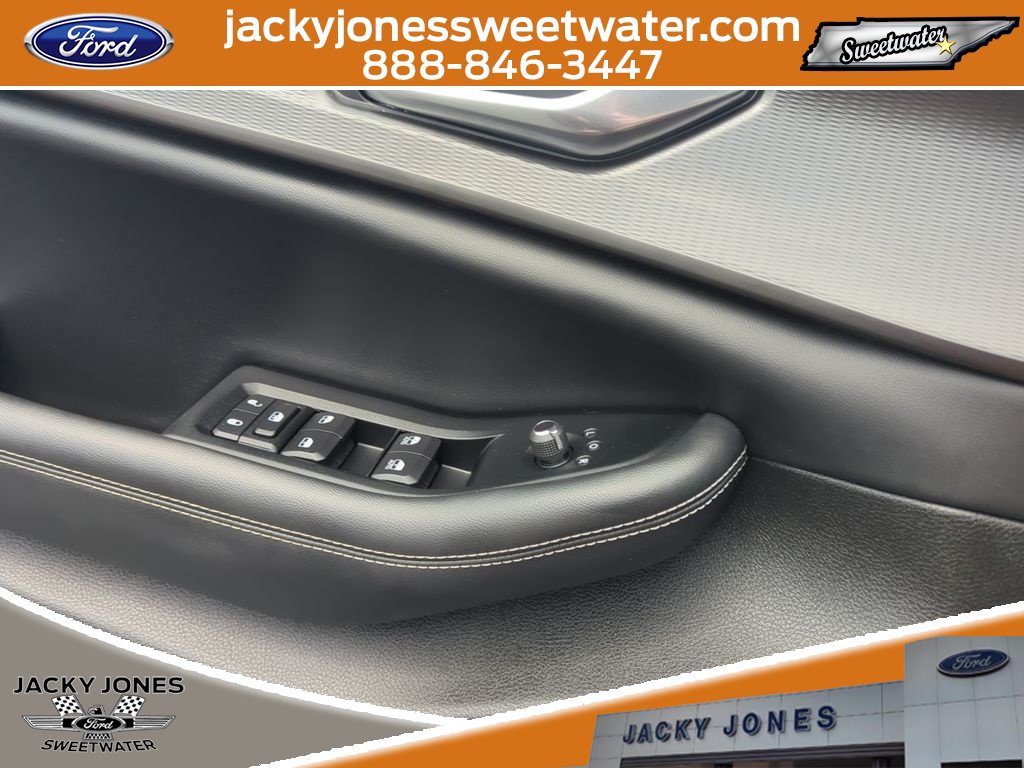 Used 2023 Jeep Grand Cherokee Altitude AWD/4WD image 17