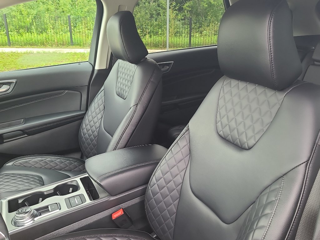 Certified 2024 Ford Edge Titanium AWD/4WD image 18